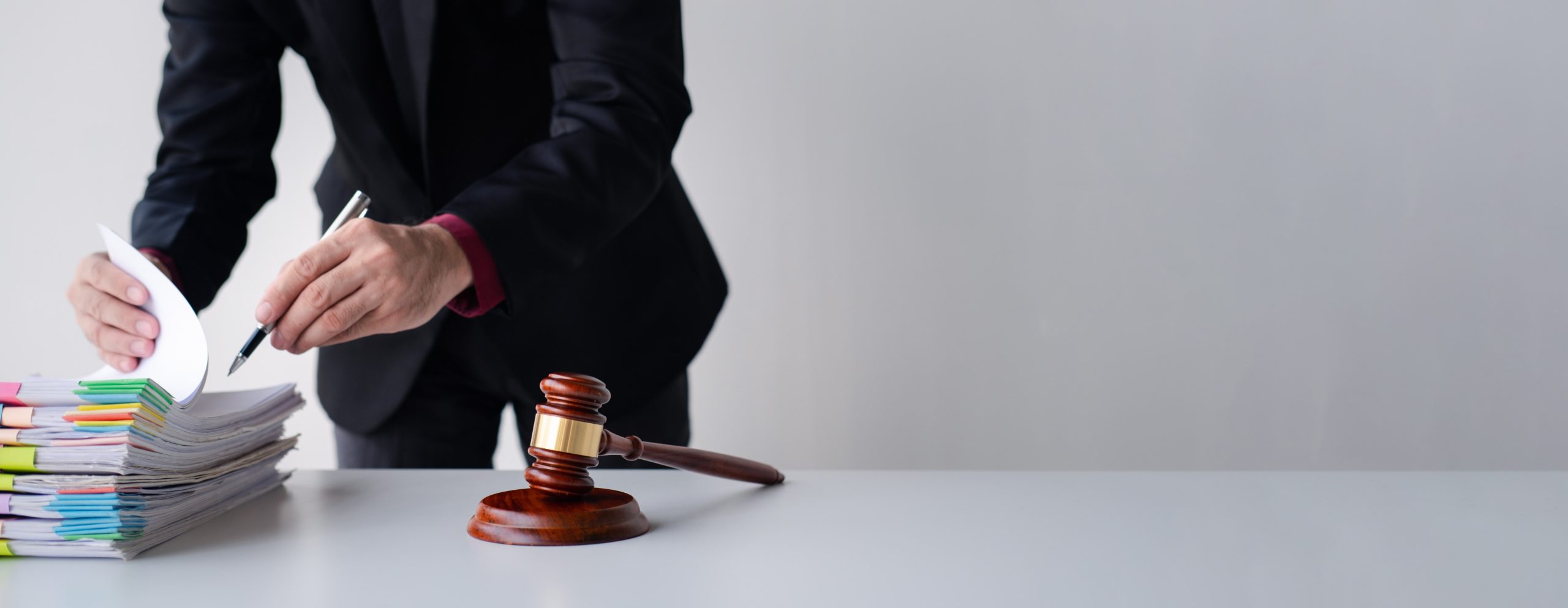 DESAFÍOS Y OPORTUNIDADES PARA LA PRÁCTICA DE DERECHO EN UN ENTORNO CADA VEZ MÁS DIGITAL