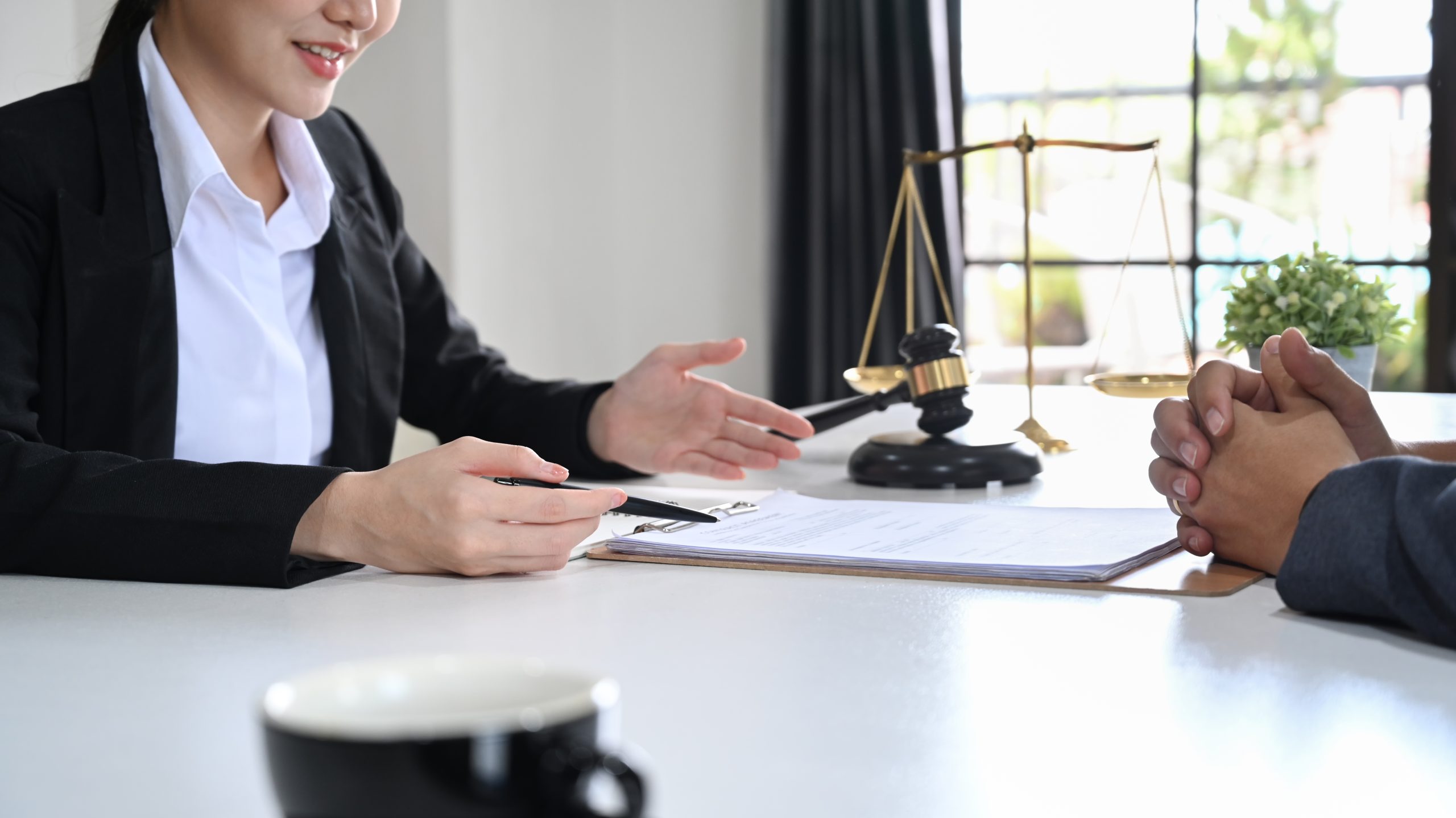 10 CONSEJOS PARA MEJORAR LA RELACIÓN CON LOS CLIENTES DE UN BUFERE DE ABOGADOS