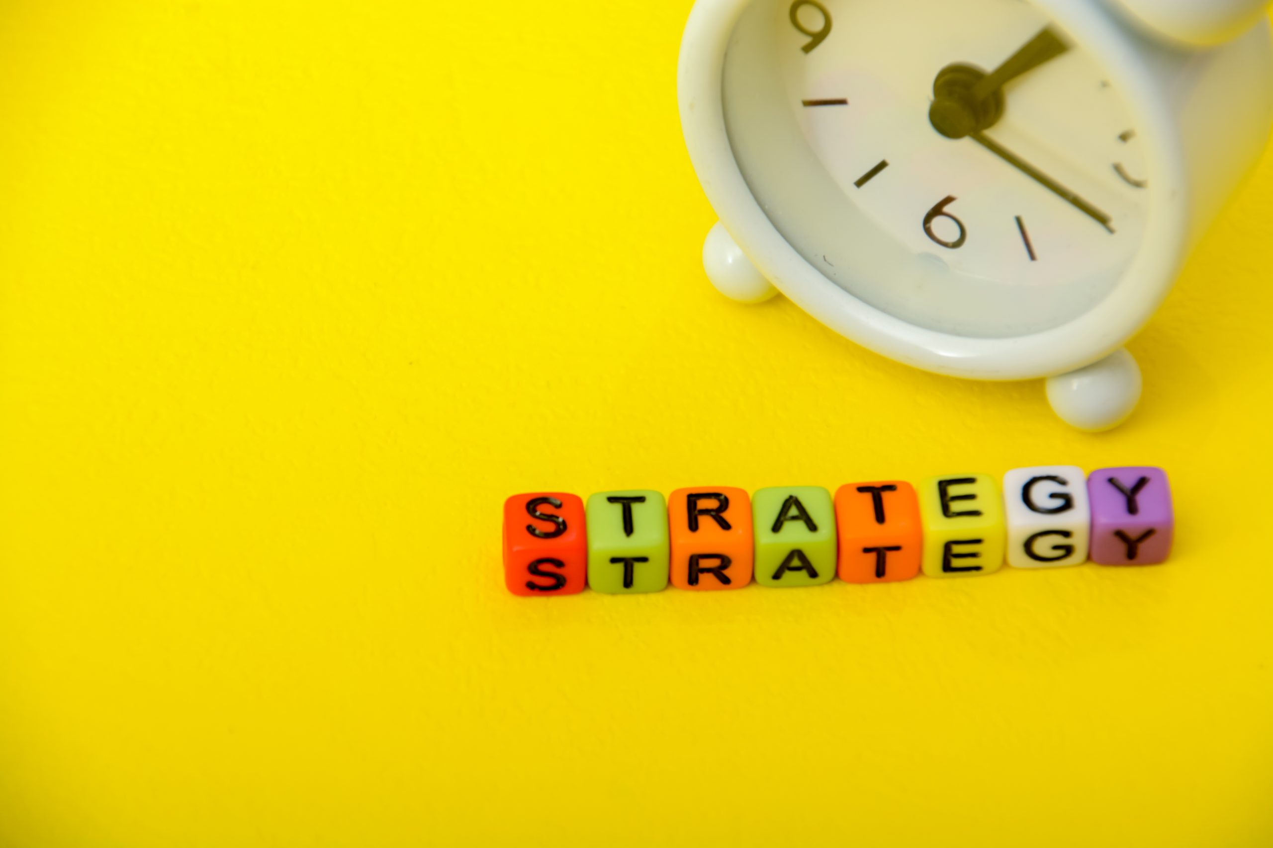 ESTRATEGIAS DE GESTIÓN DEL TIEMPO DE PROYECTOS: PRIORIZACIÓN Y ASIGNACIÓN DE RECURSOS